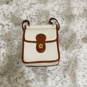 Vintage • White Turnlock Crossbody